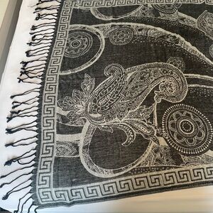 Pashmina Monochrome Geometric Scarf